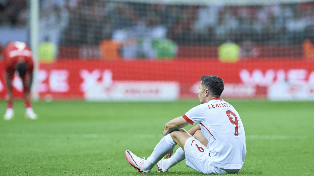 开云体育app下载-欧洲国家球队争夺荣誉，激烈对抗上演的简单介绍