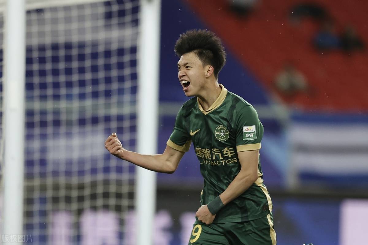 开云体育在线-国内U小将崭露头角，成为球队的亮点