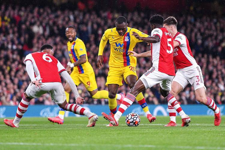 水晶宫主场取胜,主场艰难拔得头筹的简单介绍 水晶宫主场取胜,主场艰难拔得头筹的简单介绍