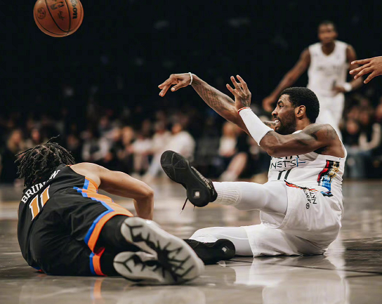 尼斯客场击败对手，取得关键胜利的简单介绍