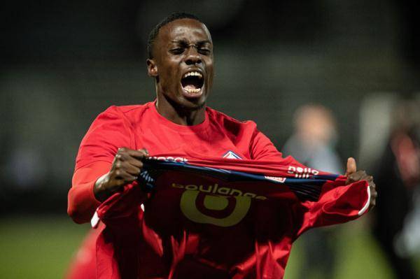 开云体育中国官网-里尔防守稳固，近期连续零封对手