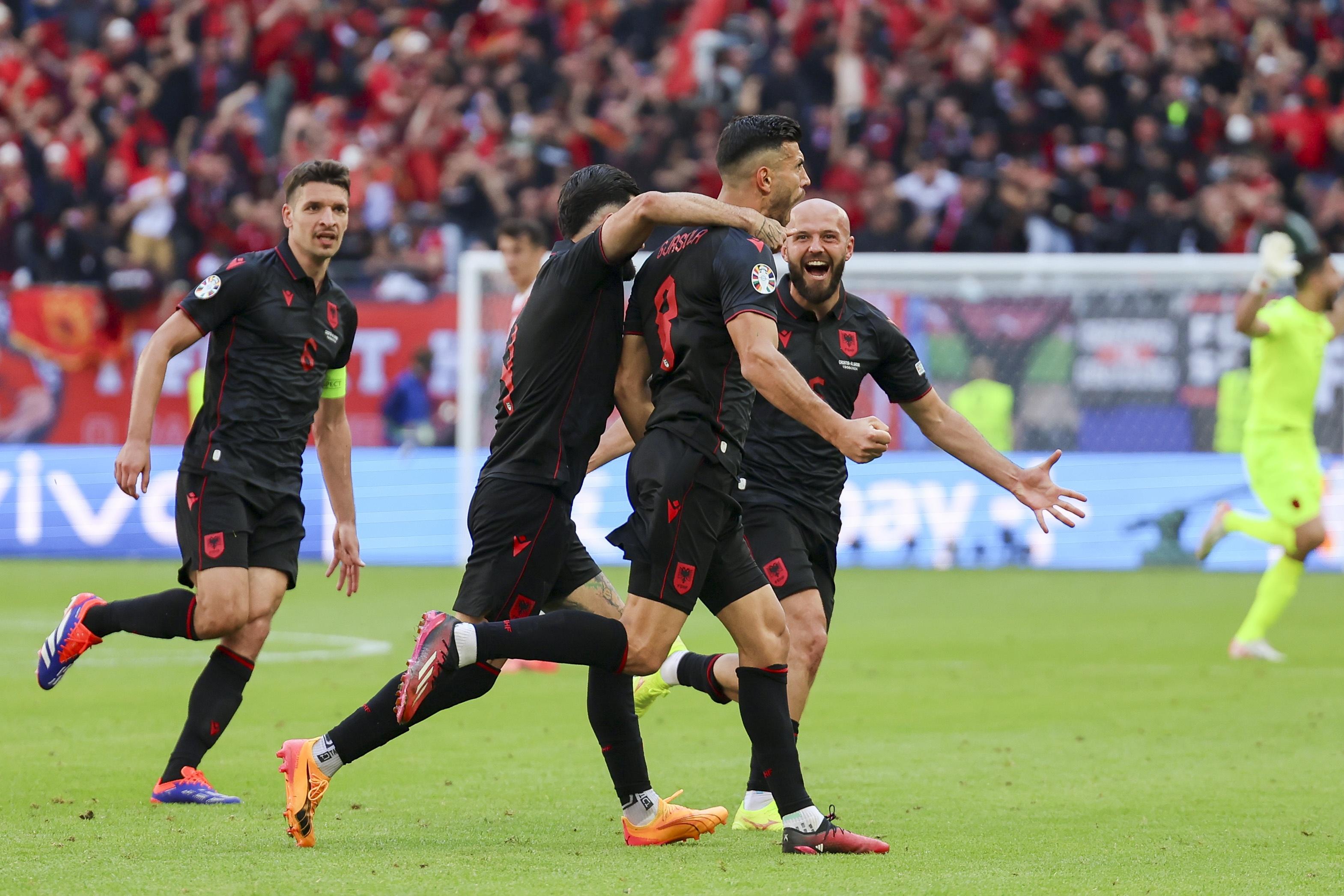 开云体育app-克罗地亚全队备战瑞士欧洲杯资格赛，期待取得历史性胜利的简单介绍