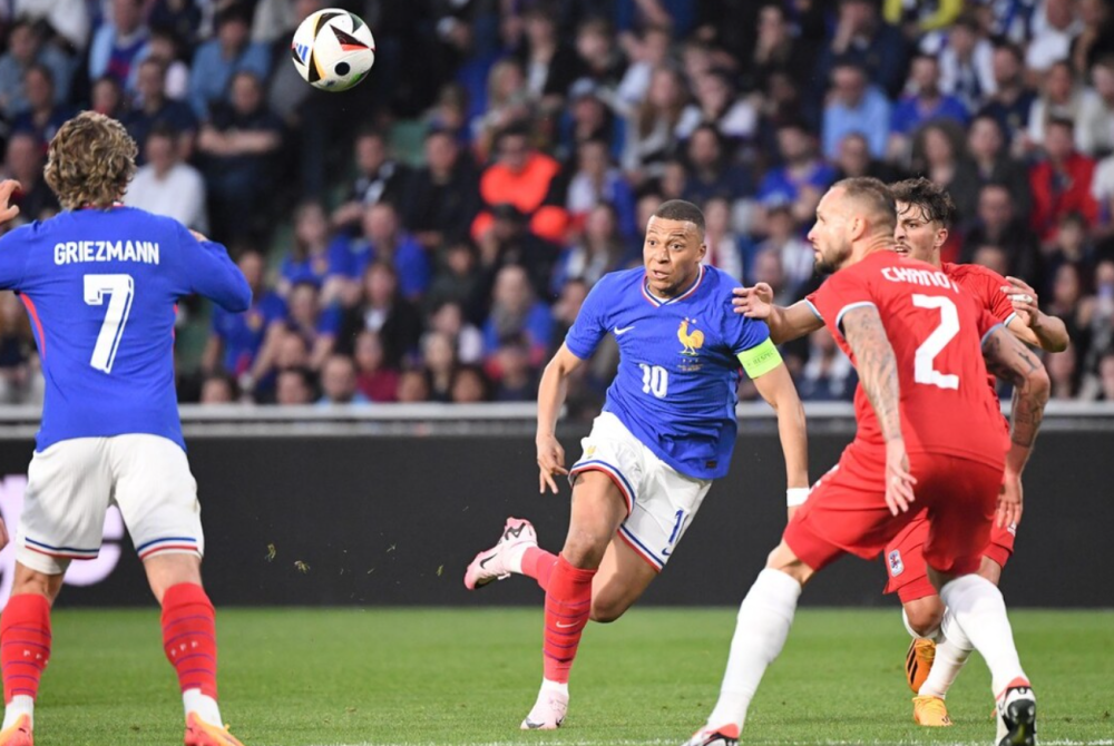 开云体育登录入口-包含金戈铁马！欧洲国家杯赛事强者势如破竹的词条