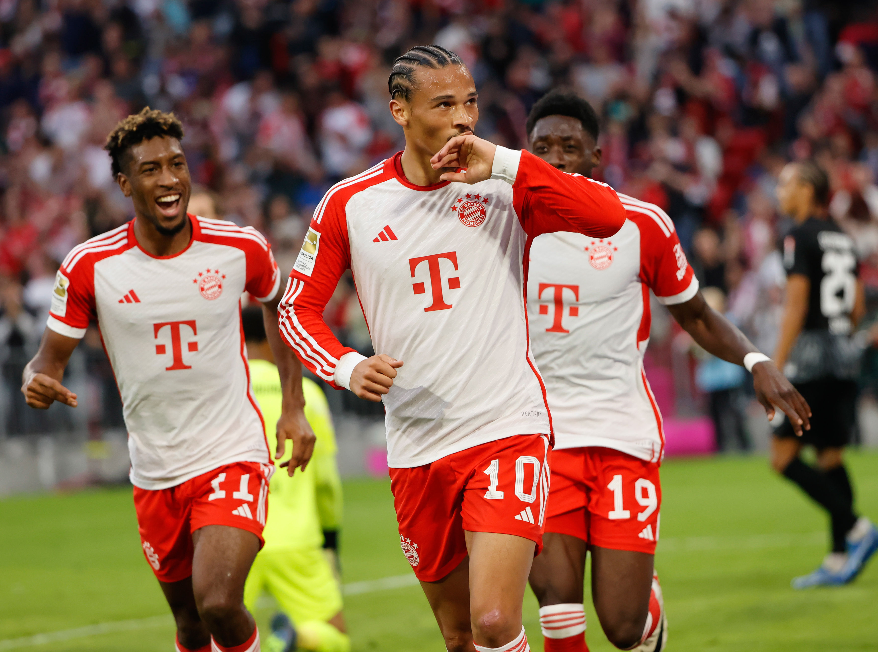 开云体育app下载-拜仁慕尼黑横扫对手，轻松晋级淘汰赛的简单介绍