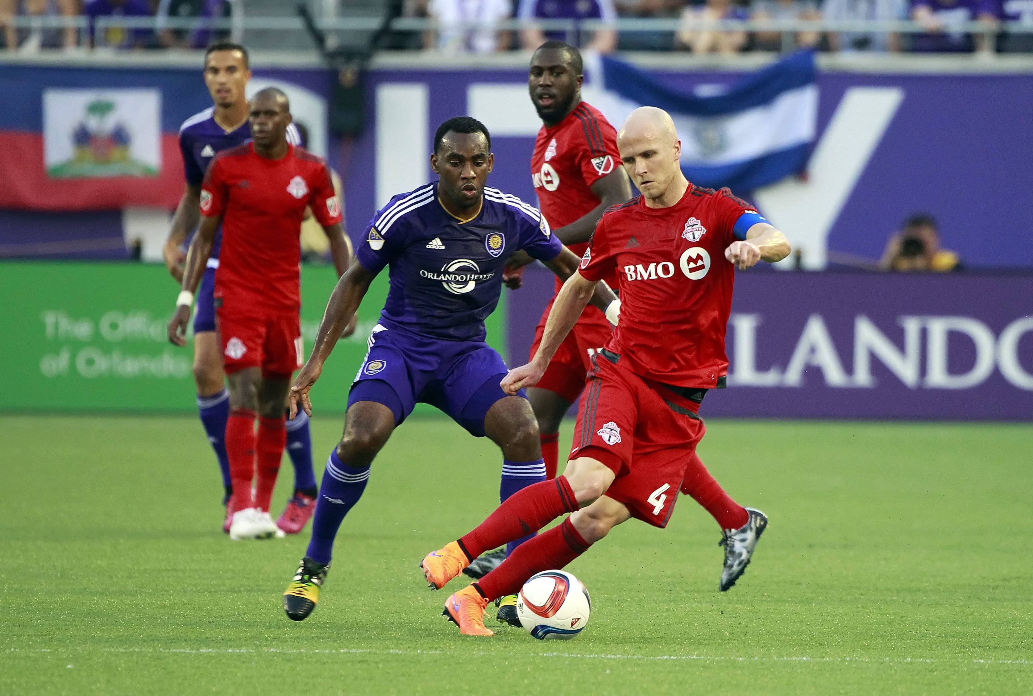 每场比赛充满悬念，胜负难分