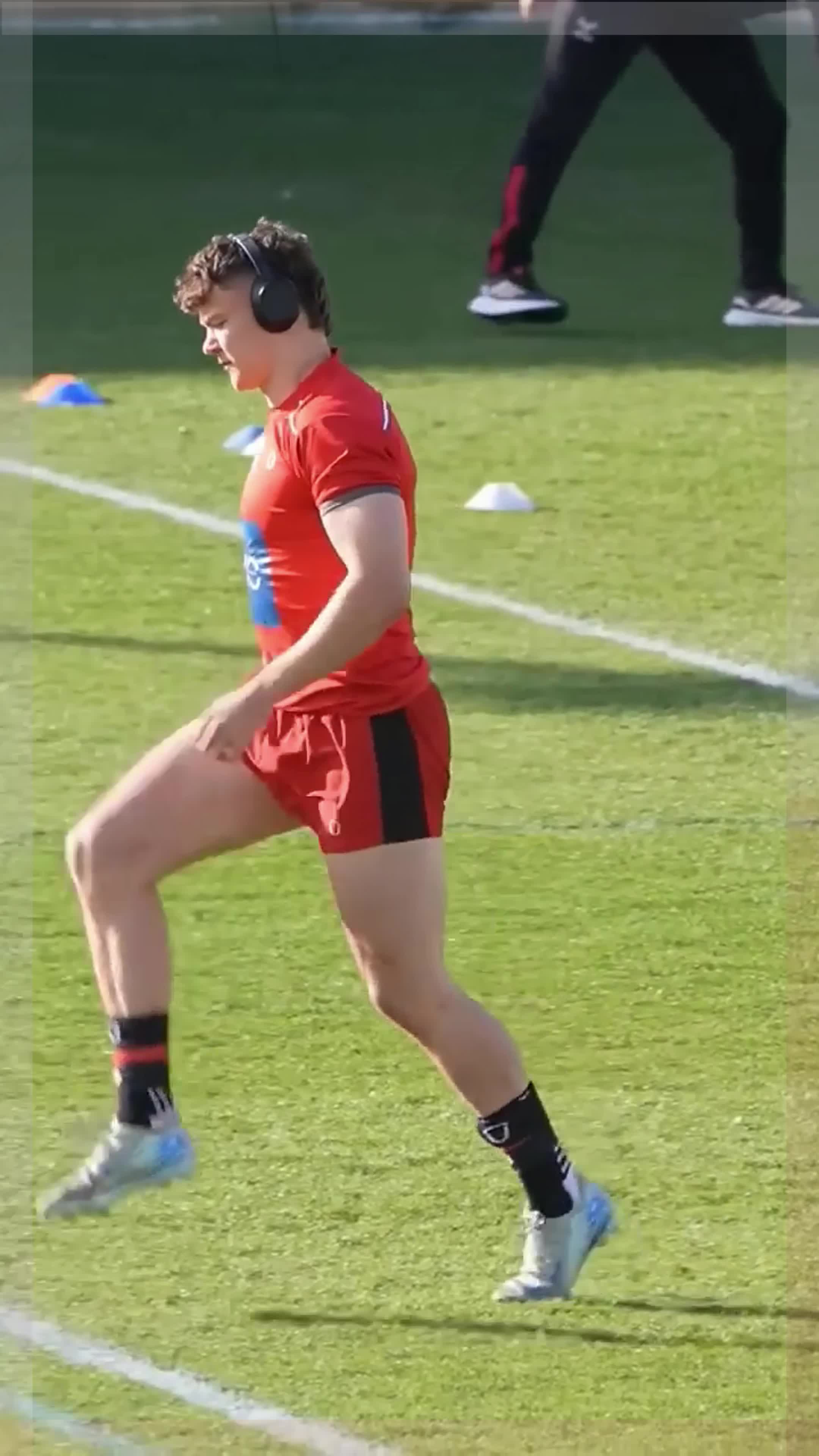 开云体育官方入口-包含精彩回放！球员完美表演令人动容的词条