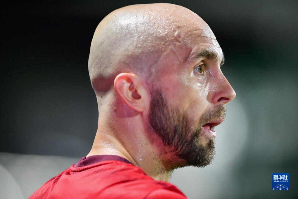 球赛巅峰对抗，全力以赴争取胜利的简单介绍