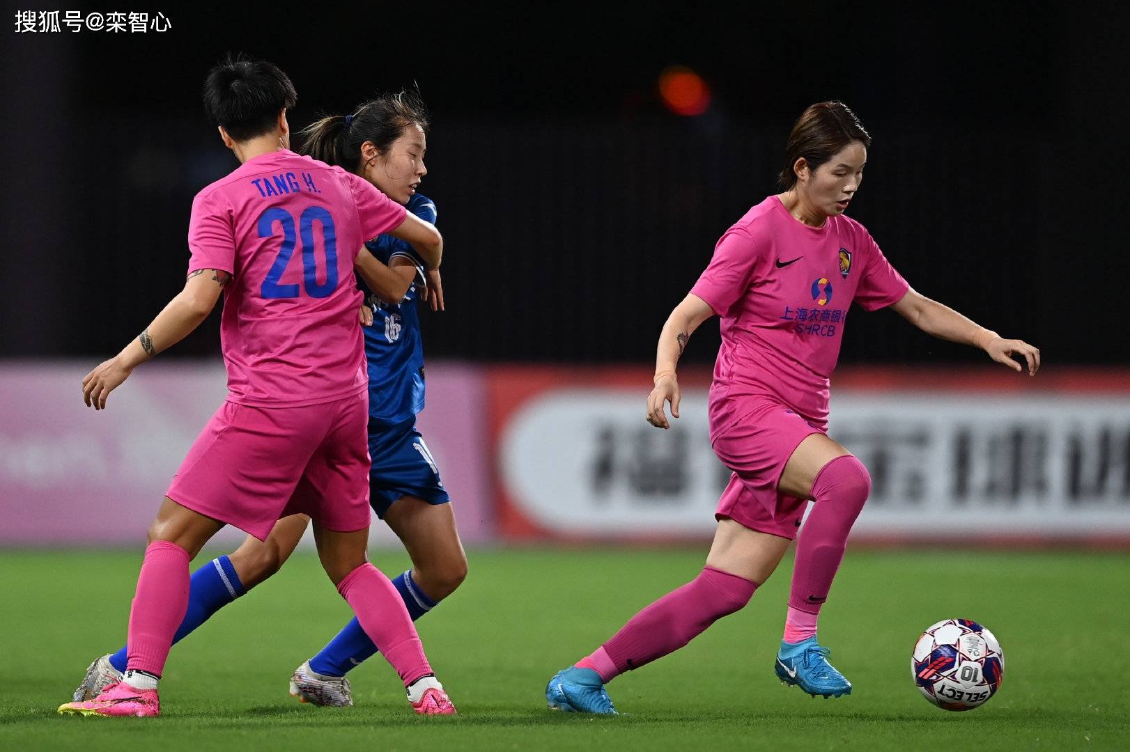 开云体育网页版-足协杯赛场上，中国女足表现出色