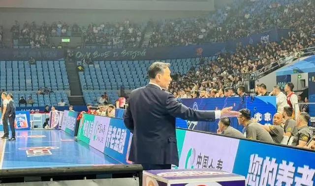 开云体育app下载-上海男篮新赛季开门红，取得首胜